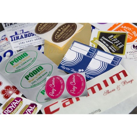 Etiquetas adesivas com logo